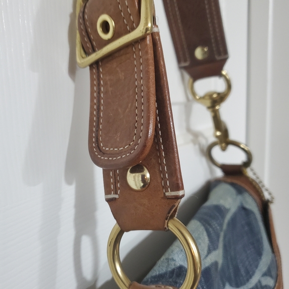 Preowned Vintage Coach Legacy Limited Edition Signature C Shoulder Bag~ Denim - Picture 8 of 15